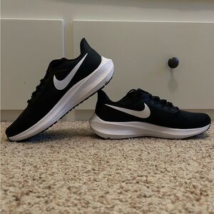 Women’s Nike Air Zoom Pegasus 39 | Size 8.5